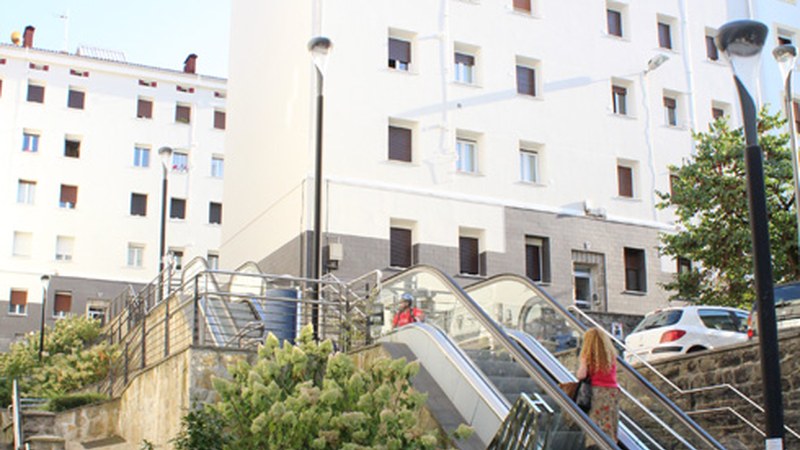 Hasi dira Juan Antonio Mogel auzoko drainatze-sarea konpontzeko beharrak