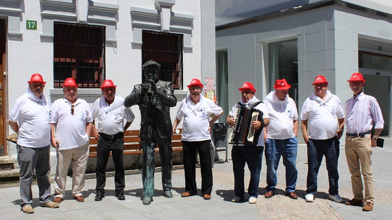 Hasi dira sanjuanak Estaziño kalean