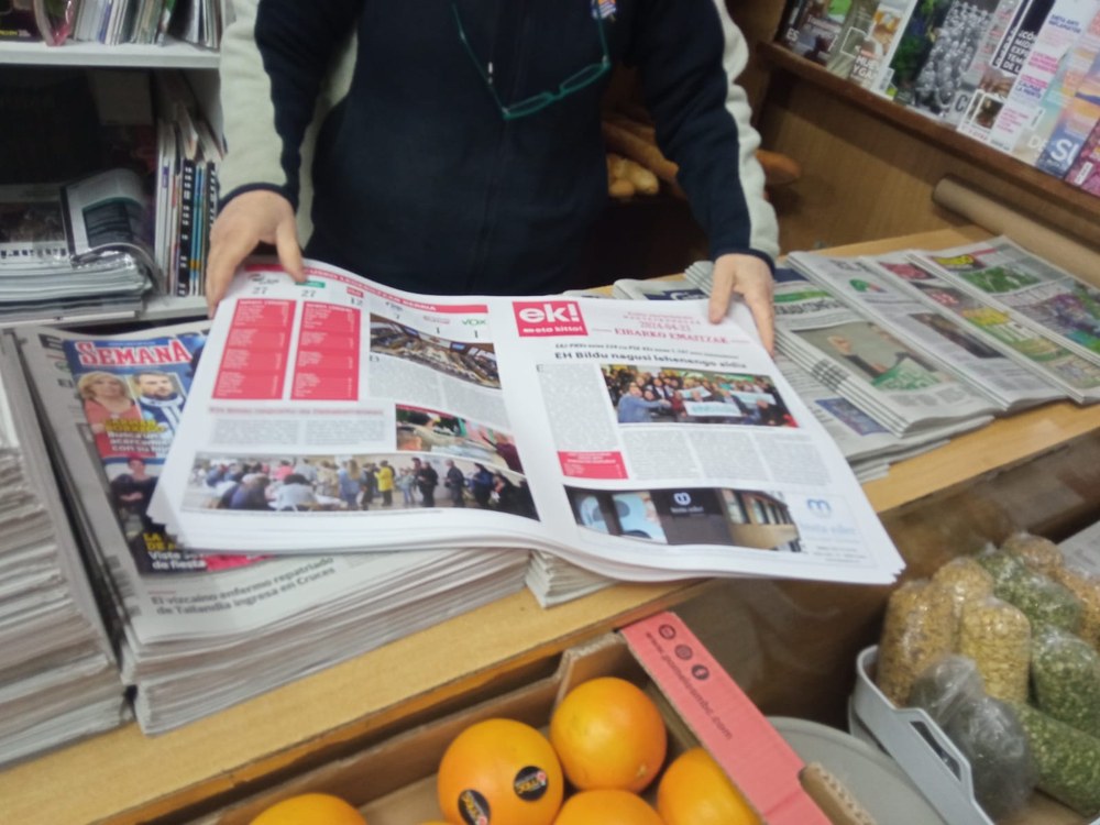 Hauteskundeetako paperezko aldizkari berezia astelehen goizetik eskuragarri herriko hainbat lekutan