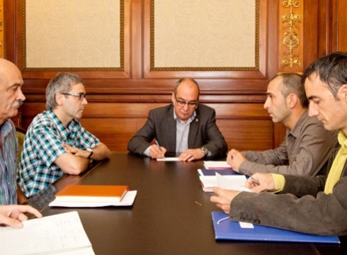 Herri ekimeneko euskal hedabideek diagnostikoa aurkeztu diote Gipuzkoako Foru Aldundiari