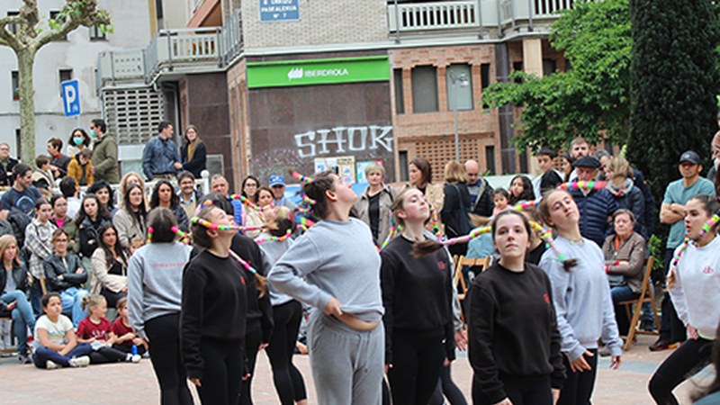 Herri guztia dantzan jarriko dute hilaren 28an