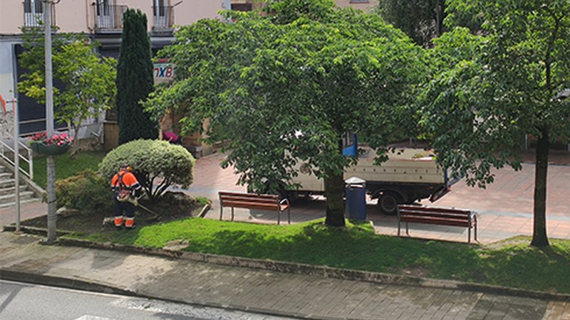 Herriko aisialdi-gune batzuk erosoago erabiltzeko lanak egiten dabil Udala