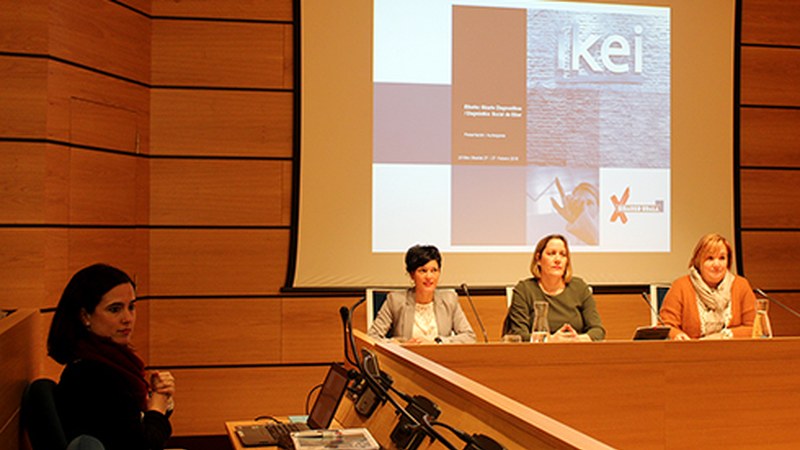 Herriko Gizarte Zerbitzuen egoera jasotzen duen 'Eibarko Gizarte Diagnostikoa' aurkeztu dute