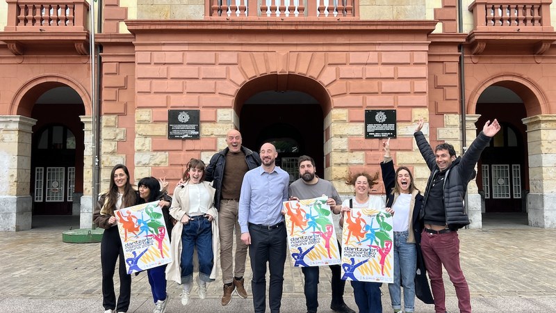 Herriko kaleak dantzaleku bihurtuko dira barixakuan