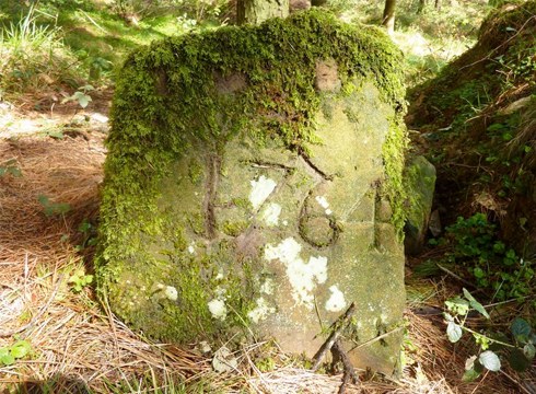 Herriko zortzi mugarri historiko konponduko dira, Klub Deportiboko adituen gidaritzapean