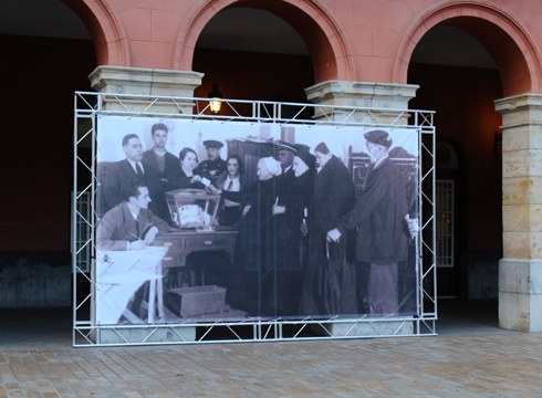Herritar guztientzat zabaldu dute “Argazki baten istorioa” bisita gidatua