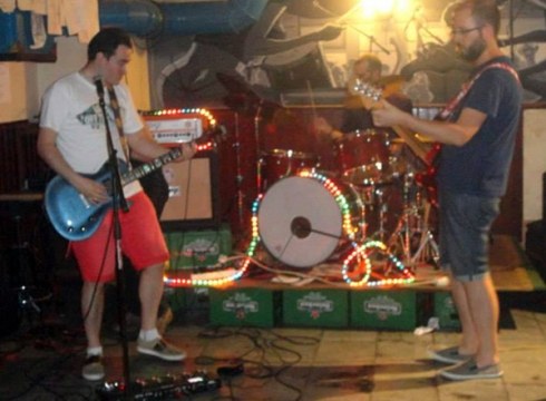 Hi Exekutibo zuzenean zapatuan Ez Dok tabernan