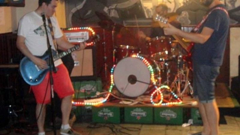 Hi Exekutibo zuzenean zapatuan Ez Dok tabernan