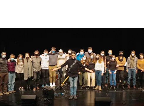 Hibai Etxebarria eta Eibarko Koro Gazteak "Goxokiak" kontzertua emango dute irailaren 25ean Coliseoan