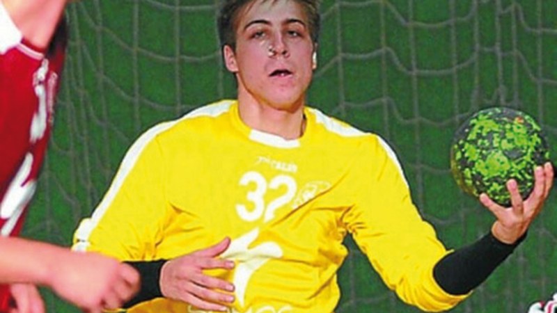 Hierros Servando Eibar Eskubaloiak lidergoan hasi du denboraldia