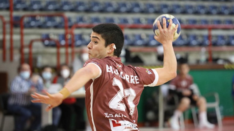 Hierros Servandok Uharte laugarren sailkatua hartuko du bihar Ipuruan