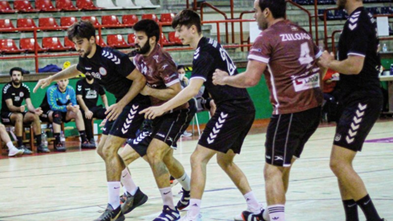 Hierros Servandok Zaragoza Ademar hartuko du bihar kiroldegian