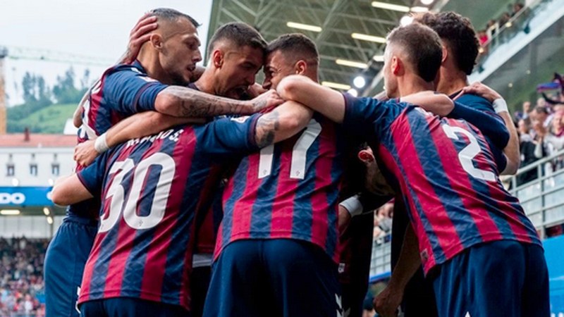 Hiru entrenamendu-saio ditu SD Eibar-ek Oviedoko partidua prestateko