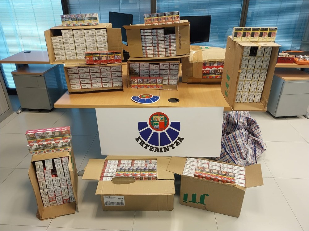 Hiru lagun atxilotu dituzte Eibarko denda eta enpresetan lapurretak egiteagatik