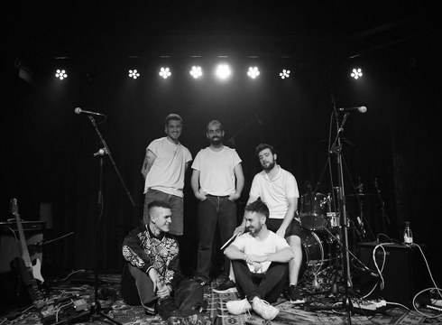 Hiru talderen kontzertua egongo da zapatuan Gaztetxean