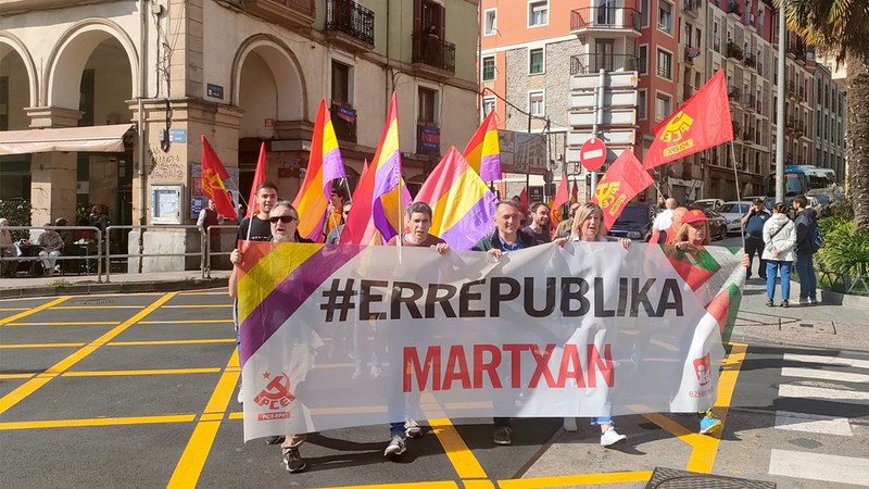 Hirugarren Errepublika aldarrikatu zuten atzo Eibarren, bigarrenaren 93. urteurrena ospatzeko ekitaldietan