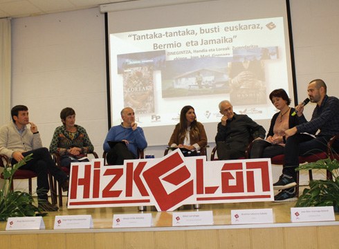 Euskara eta lana uztartzeko apostuaz jardun zuten atzo II. Hizkelan jardunaldian