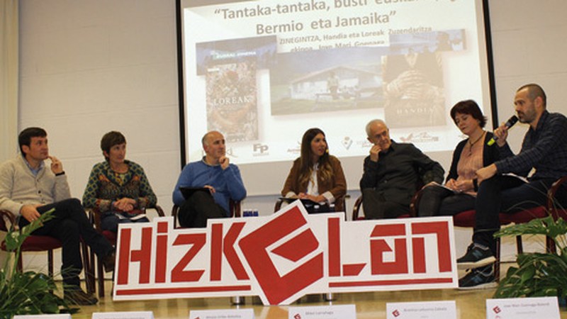 Euskara eta lana uztartzeko apostuaz jardun zuten atzo II. Hizkelan jardunaldian