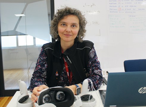 Alina Ivan (Armeria Eskola): “Hizkuntzak errealitate birtualaren bidez ikasteak onura asko ditu”