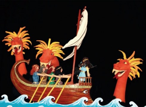 Homeroren "Odisea" txotxongiloekin zapatu arratsaldean