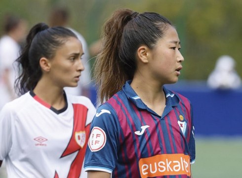 Honoka Yonei foballariak 2024ra arte berritu du kontratua