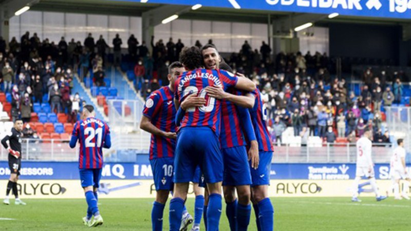 Huescaren aurkako partidurako deialdia: zapatuan denok Ipuruara!