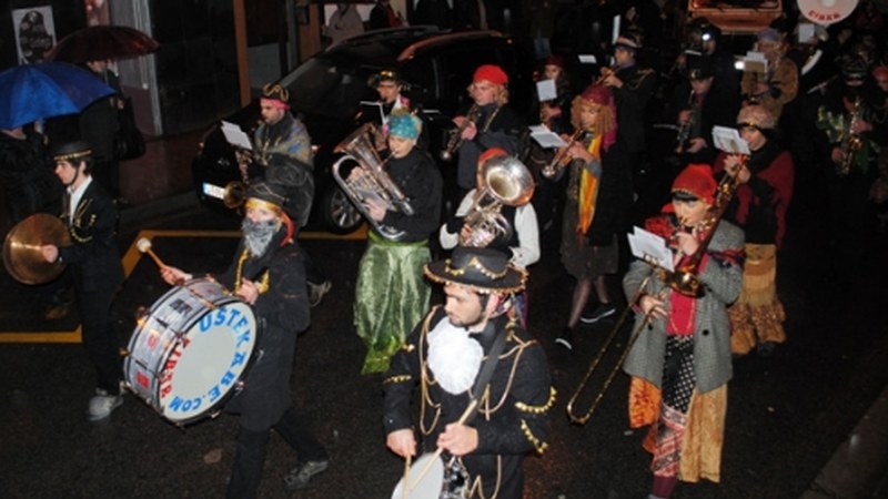 Hungariako kaldereroen kalejirak ekin dio Aratoste asteburuari