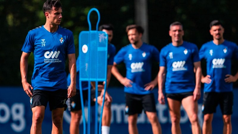 Hypermotion Ligako 5. jardunaldiko partidua prestatzen ari da SD Eibar