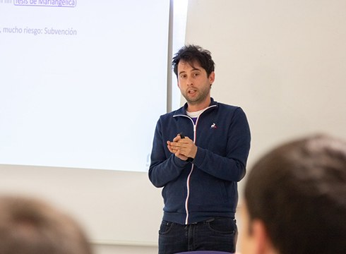 Ibai Inziartek hitzaldia eskainiko du bihar Deban, “Marea gora”-ren barruan