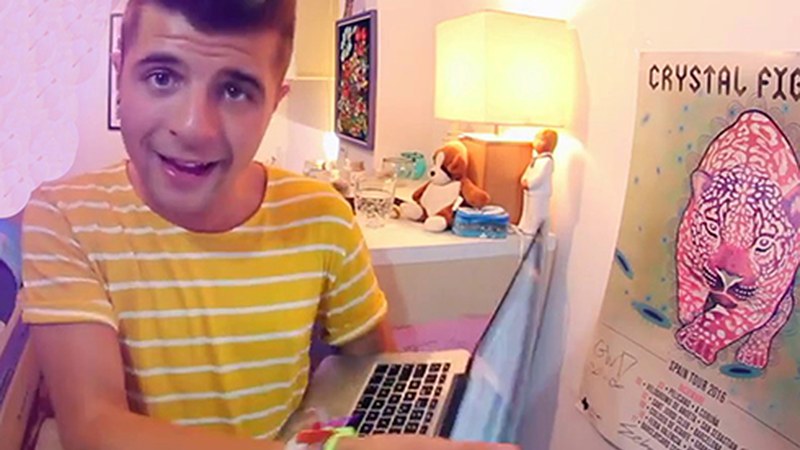 Iban Garcia youtuberrak "BooktuberBoom" lehiaketaren ingurukoak azalduko ditu zapatuan liburutegian