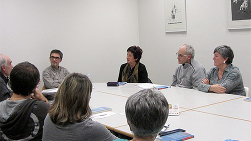 Idazlearekin Harixa Emoten euskerazko irakurle talderako aurrematrikulazioa bihar hasiko da