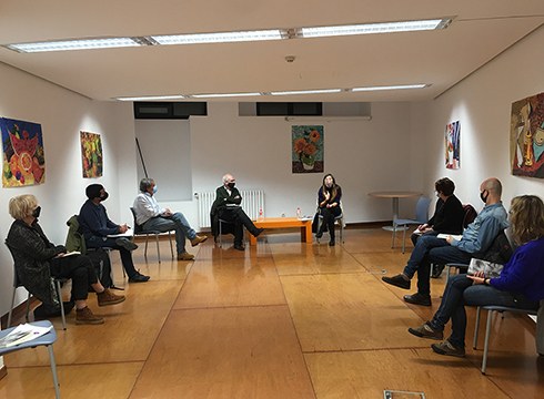 Idazlearekin Harixa Emoten irakurle taldeak urteko azken saioa egin zuen atzo