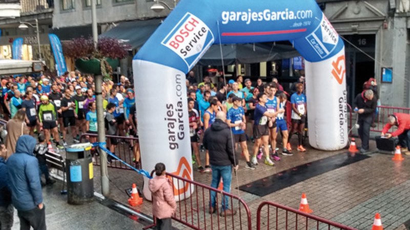 Idoia Nogales eta Kalaka Gonzalez lehenak izan ziren Asier Cuevas herri-lasterketan