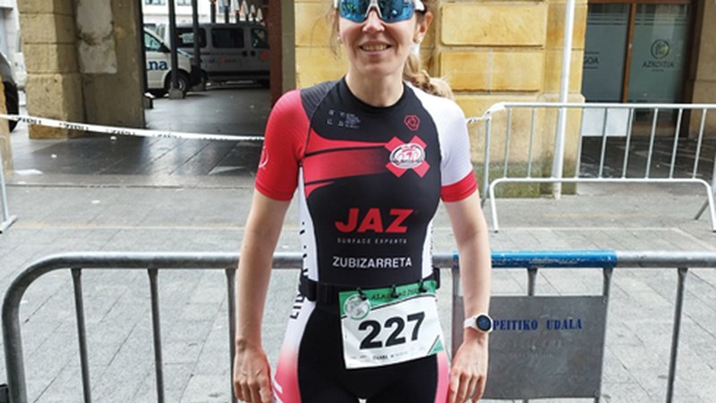 Idoia Uruñuela hirugarren izan zen Jaz Triatloi Taldearekin egindako debutean
