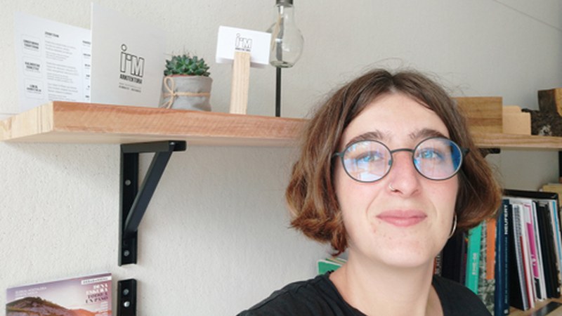 IDURRE IRIONDO (Arkitektoa eta marrazkigilea):“Egurraren erabilera sustatu nahi dugu”