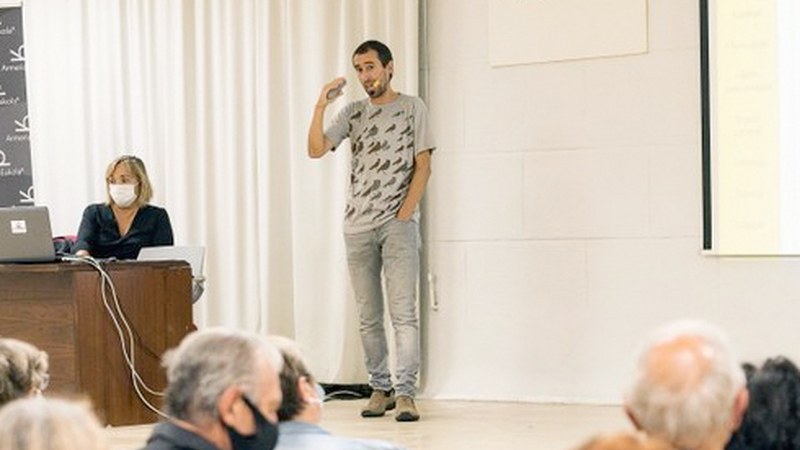 Igor Etxaberen ‘Eibarko kapital sozialaren oinarriak’ hitzaldiaren bideoa argitaratu dute