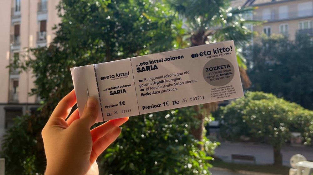 Iker Beneitez antiguotarra da …eta kitto! Jaiko rifen zozketaren irabazlea
