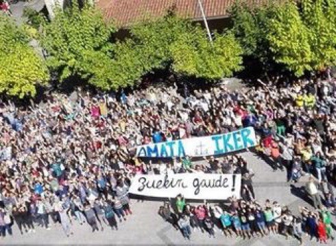 Iker Rokandio eta Amaia Agirregabiriari elkartasuna azaltzeko ekitaldia egingo da zapatuan Txaltxa Zelaian