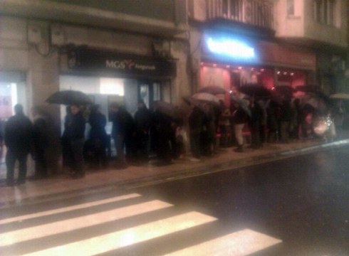 Ilara luzea Leo Harlem ikusteko sarrerak erosteko