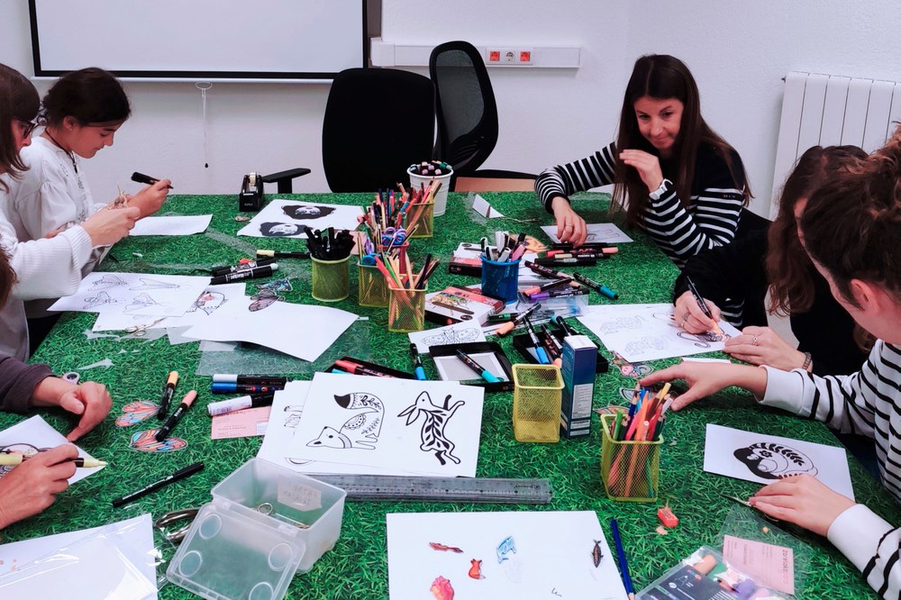 Illunabarrianen lehenengo saioan "plastiko magikoa" landu zuten