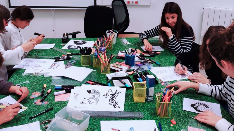 Illunabarrianen lehenengo saioan "plastiko magikoa" landu zuten