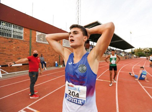 Imanol Egidazuk Gipuzkoako marka egin du 400 metro hesiko proban