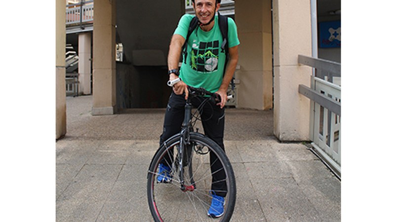 Iñaki Aldai: “Bizikleta garraio moduan erabili nahi badugu, bidegorriak behar ditugu”