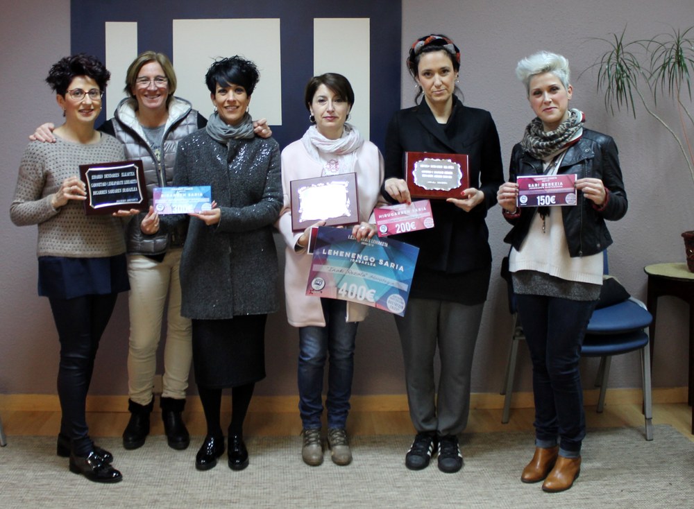 Iñaki Rezola harategiak irabazi du dendarien eskaparate lehiaketa