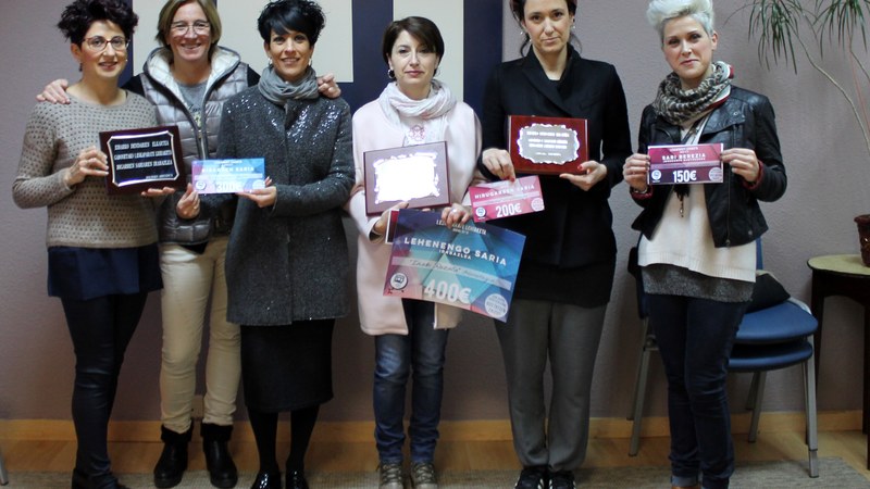 Iñaki Rezola harategiak irabazi du dendarien eskaparate lehiaketa