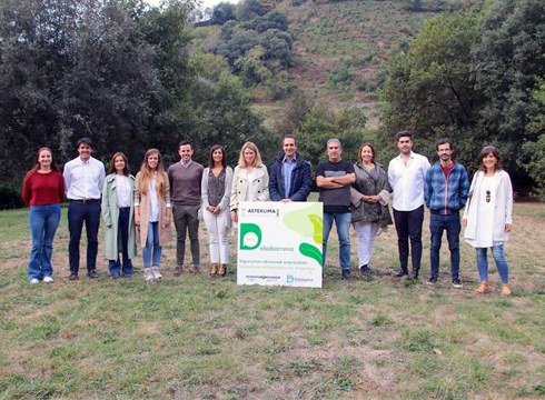 Ingurumenaren aldeko hitzarmena sinatu dute bailarako 13 enpresak