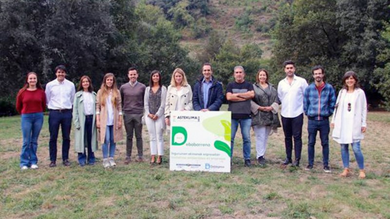 Ingurumenaren aldeko hitzarmena sinatu dute bailarako 13 enpresak