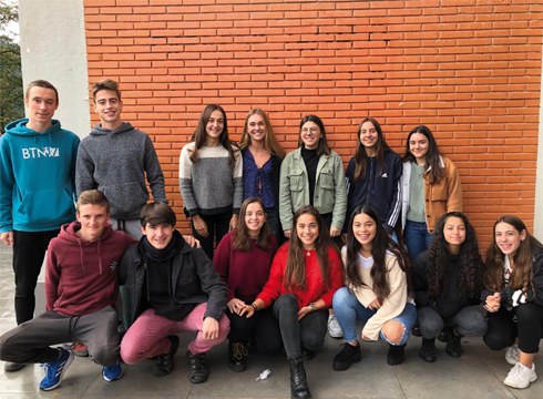 Institutuko Ikasle Taldea: "Eibarko gazteak mugiarazi nahi ditugu"