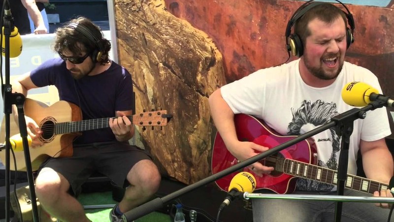 Ion Larreategi musikari eibartarrak kontzertua emango du gaur Gure Kaiola tabernan