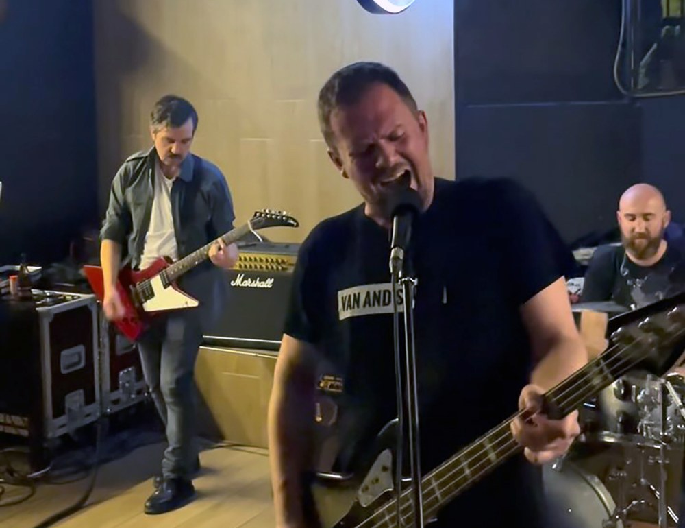 Ion Larreategi musikariak ZaiZoi tabernan kontzertu berezia emango du astelehenean